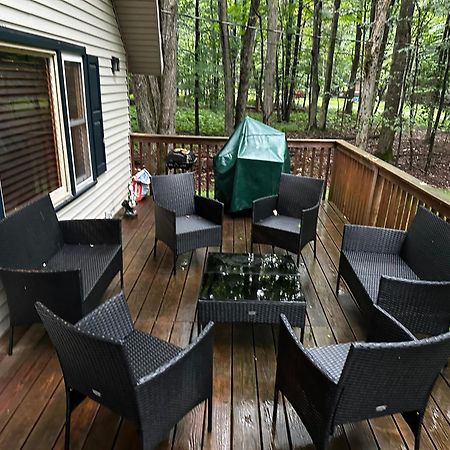 Rustic Arrowhead Lodge Pocono Lake Экстерьер фото