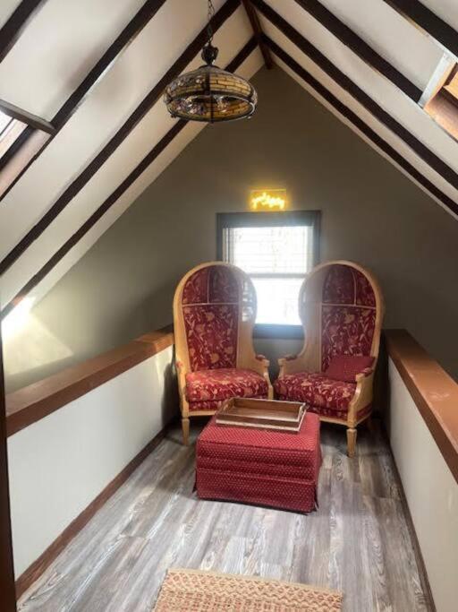 Rustic Arrowhead Lodge Pocono Lake Экстерьер фото