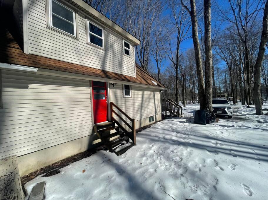 Rustic Arrowhead Lodge Pocono Lake Экстерьер фото